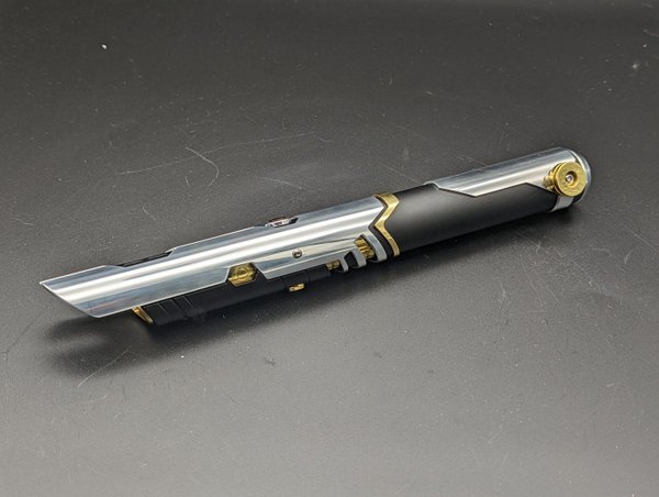 Custom KR Regis Schwert mit Neopixel